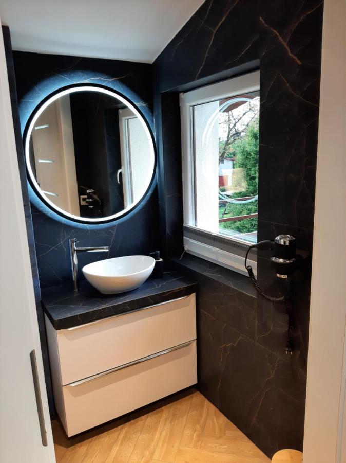 Apartament Willa Pod Sosnami Zator Przeciszow Exterior foto